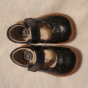 Livie & Luca Ruche Classic Black Mary Jane's Size 6